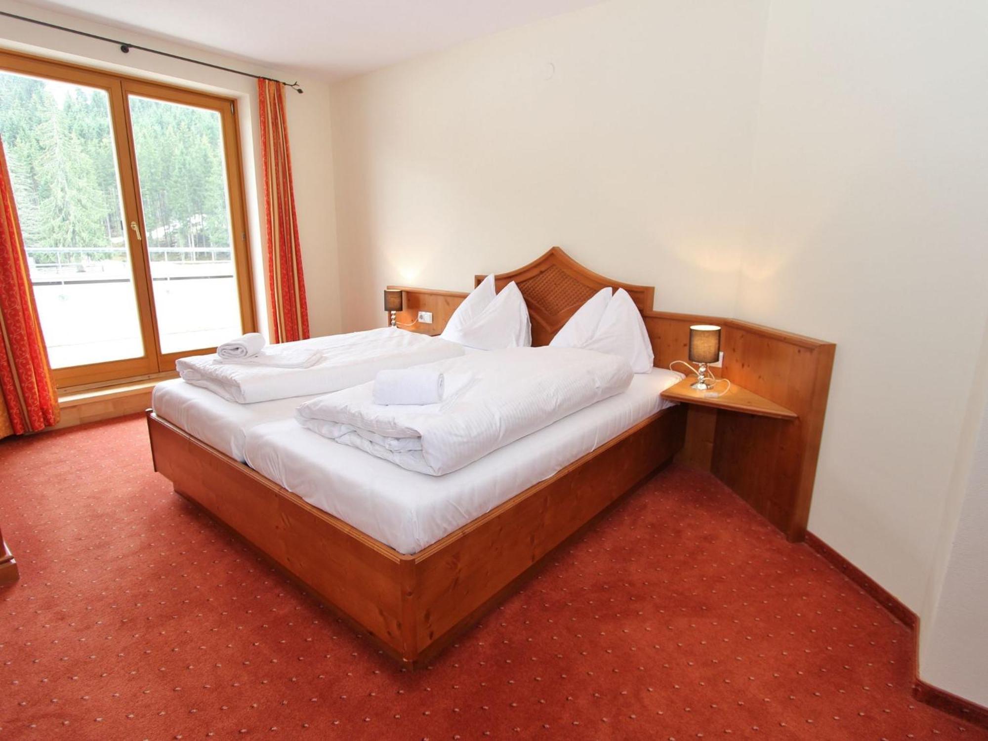 Large Chalet Apartment In Saalbach Hinterglemm Luaran gambar