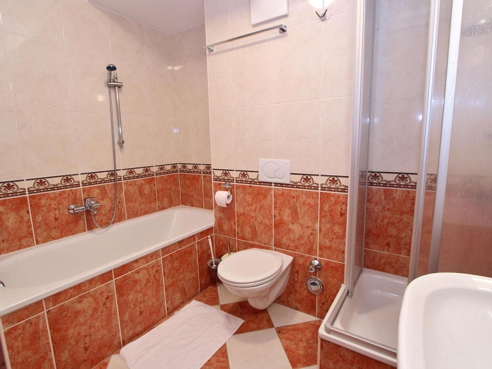 Large Chalet Apartment In Saalbach Hinterglemm Luaran gambar