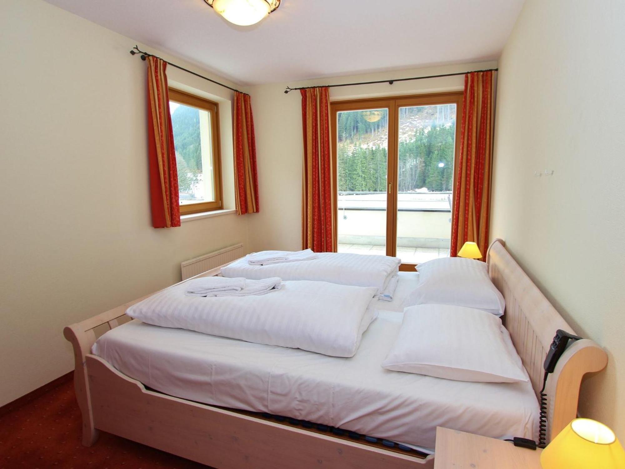 Large Chalet Apartment In Saalbach Hinterglemm Luaran gambar