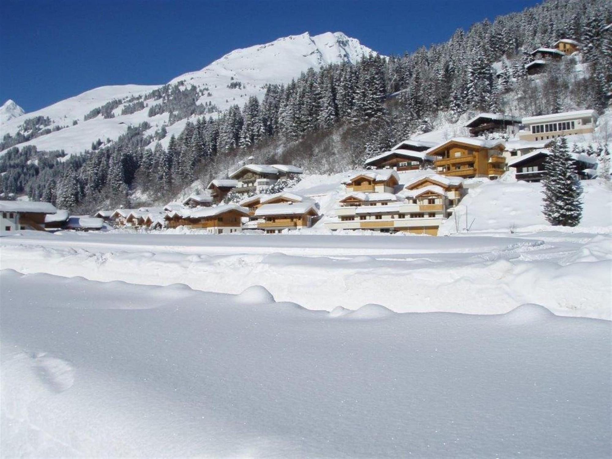 Large Chalet Apartment In Saalbach Hinterglemm Luaran gambar